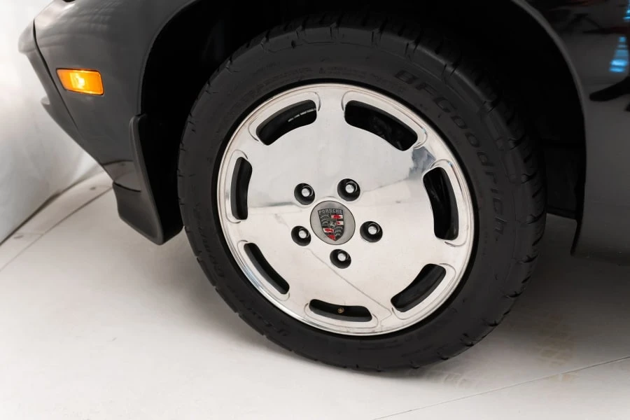 1986 Porsche 928 S - Image 16 of 31