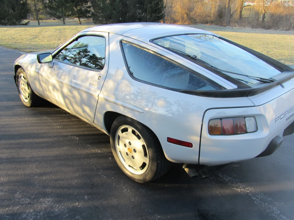 1986 Porsche 928 S - Image 15 of 31