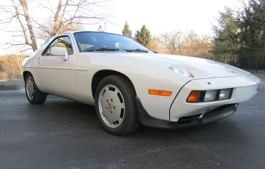 1986 Porsche 928 S - Image 2 of 31