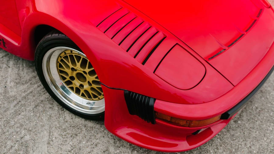 1986 Porsche 934 & 935 - Image 9 of 12