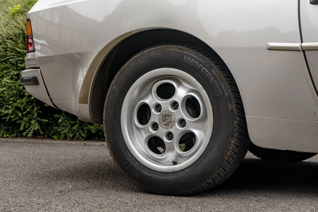 1986 Porsche 944 - Image 21 of 30