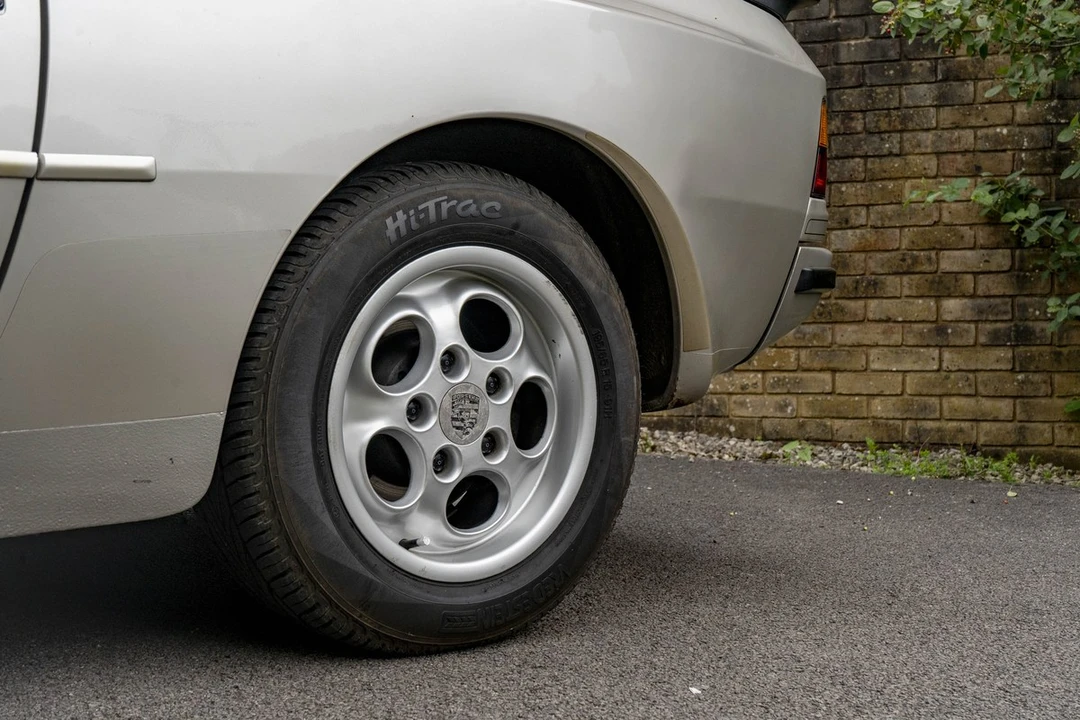 1986 Porsche 944 - Image 19 of 30