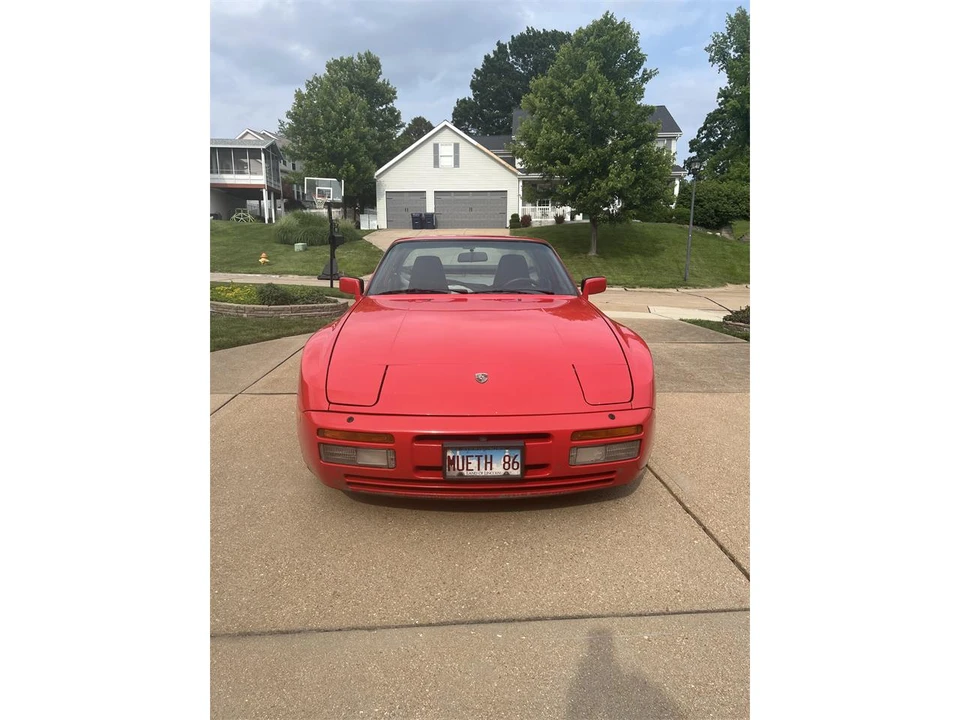 1986 Porsche 944 - Image 2 of 23