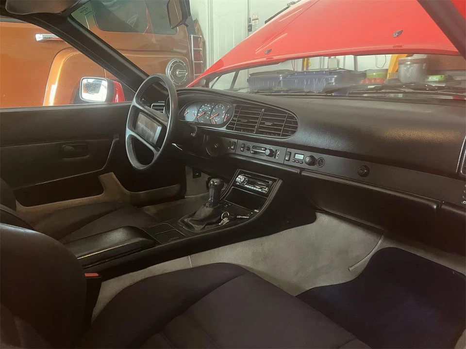 1986 Porsche 944 - Image 6 of 23
