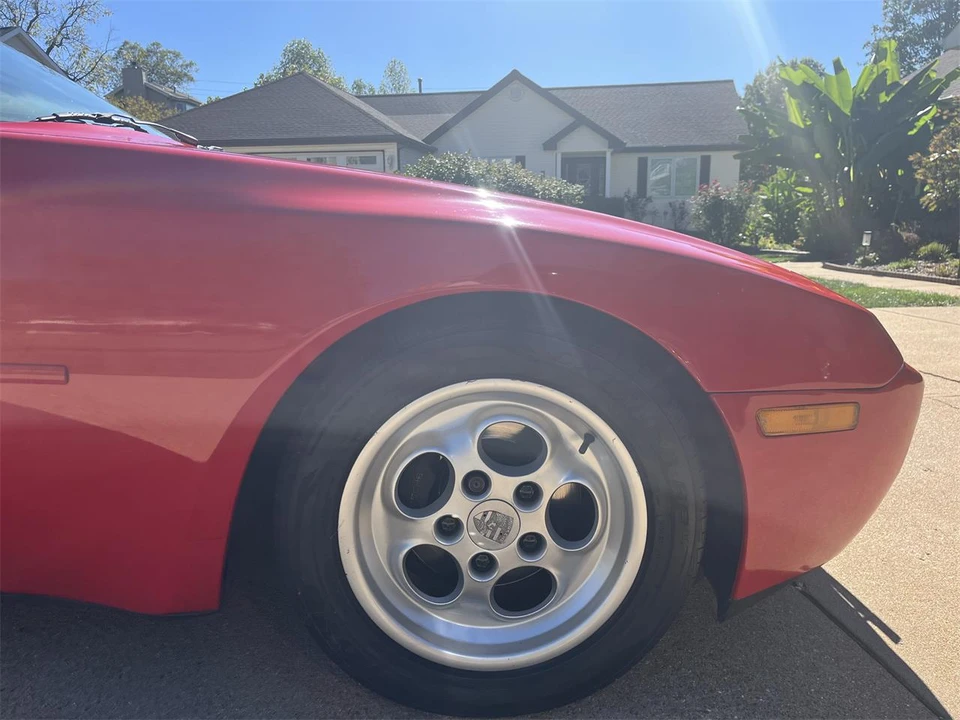 1986 Porsche 944 - Image 8 of 23