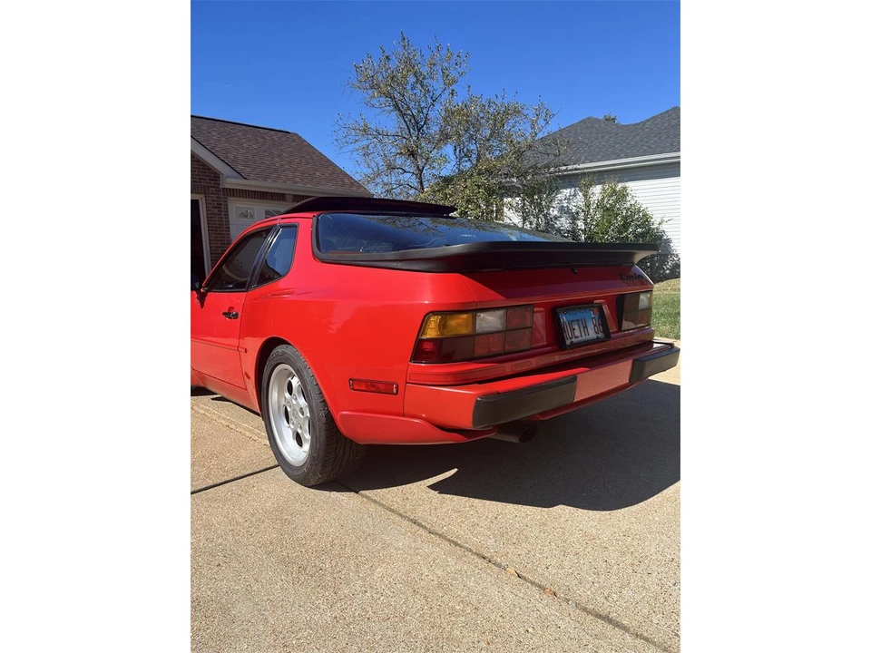 1986 Porsche 944 - Image 22 of 23