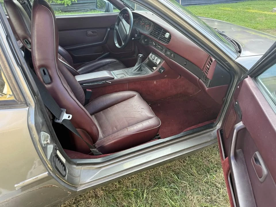 1986 Porsche 944 - Image 4 of 5