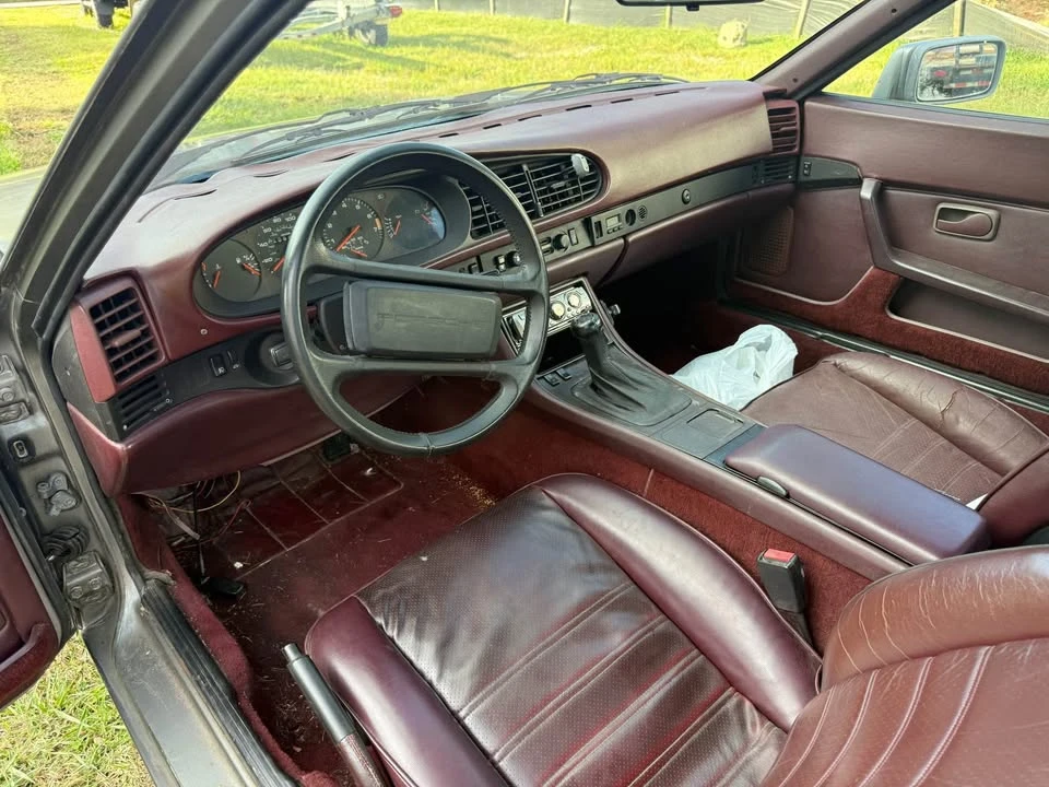 1986 Porsche 944 - Image 2 of 5