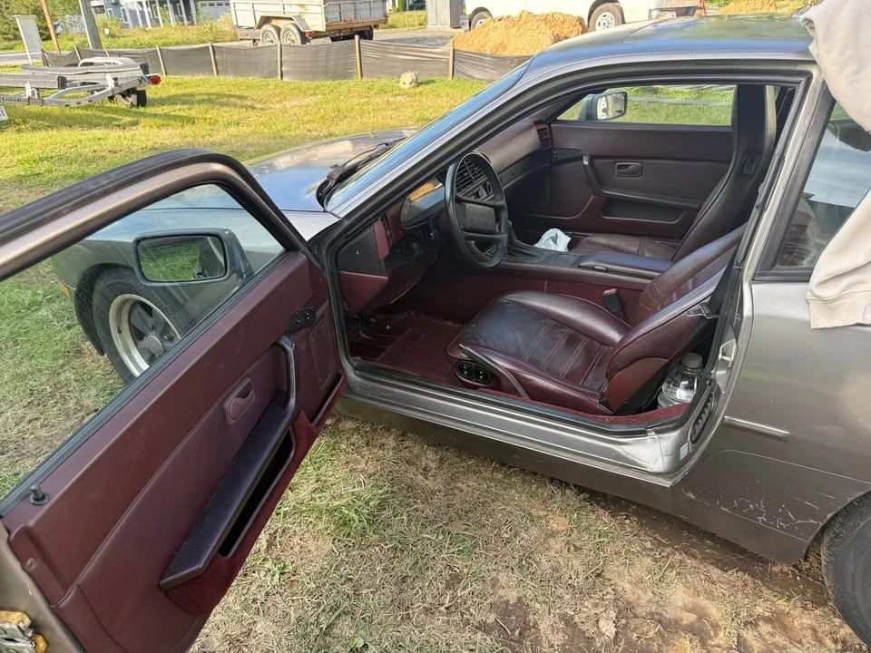 1986 Porsche 944 - Image 3 of 5