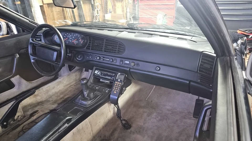 1986 Porsche 944 - Image 18 of 20