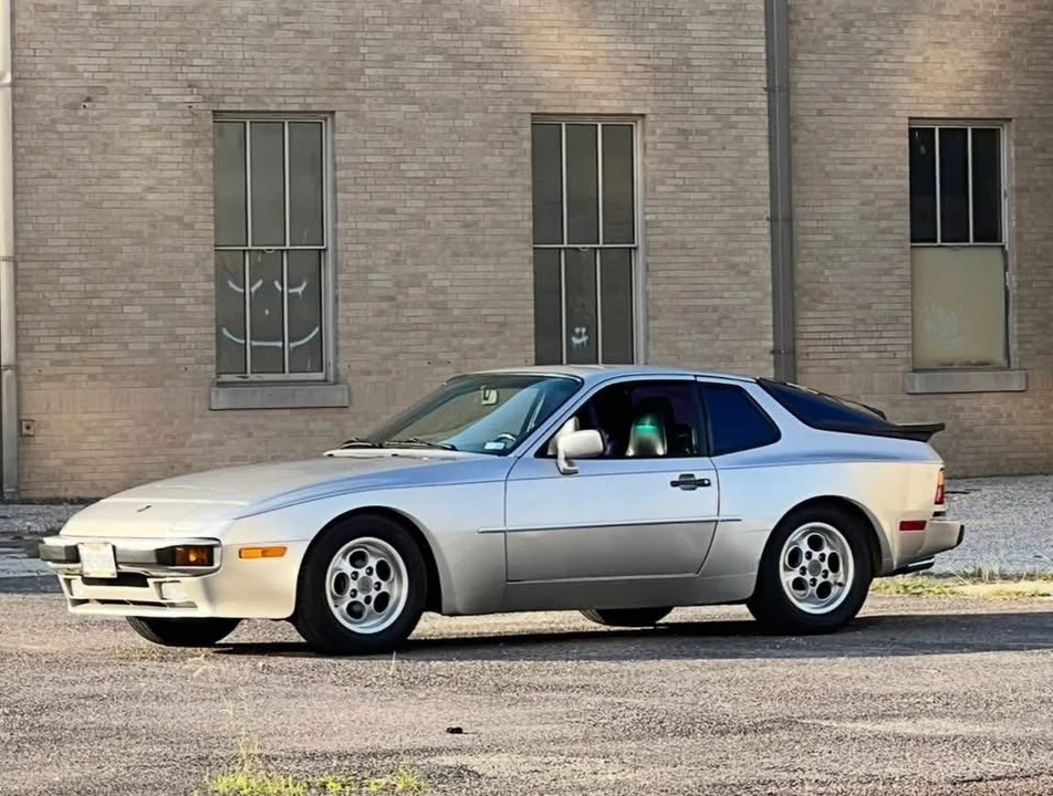 1986 Porsche 944 - Image 5 of 10