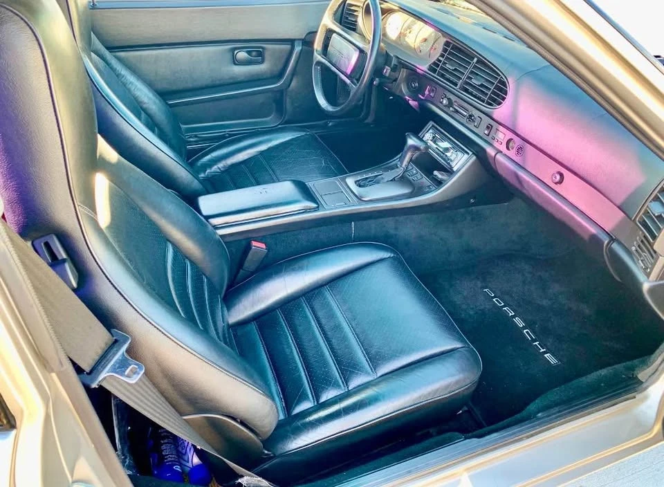1986 Porsche 944 - Image 9 of 10