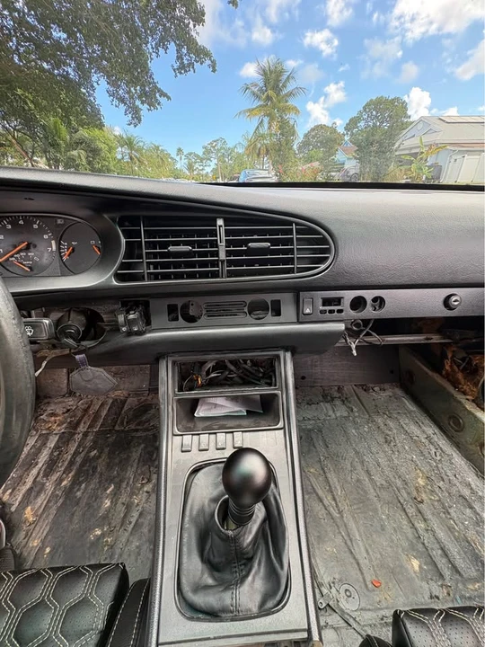 1986 Porsche 944 - Image 11 of 16