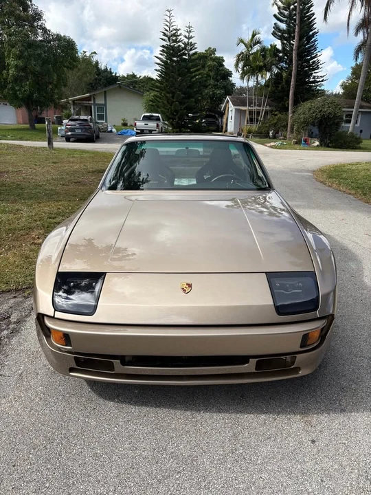 1986 Porsche 944 - Image 2 of 16