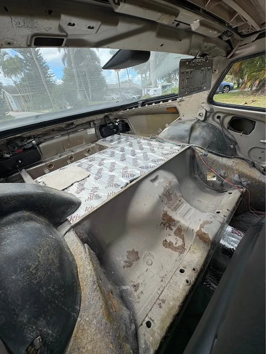 1986 Porsche 944 - Image 13 of 16
