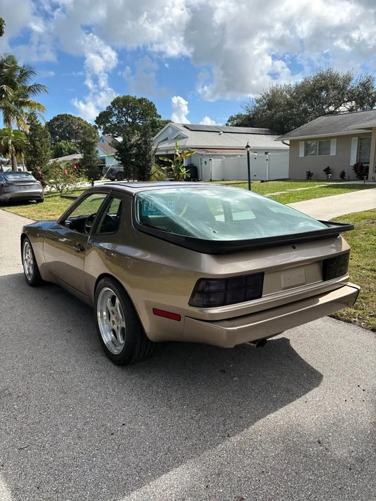 1986 Porsche 944 - Image 6 of 16