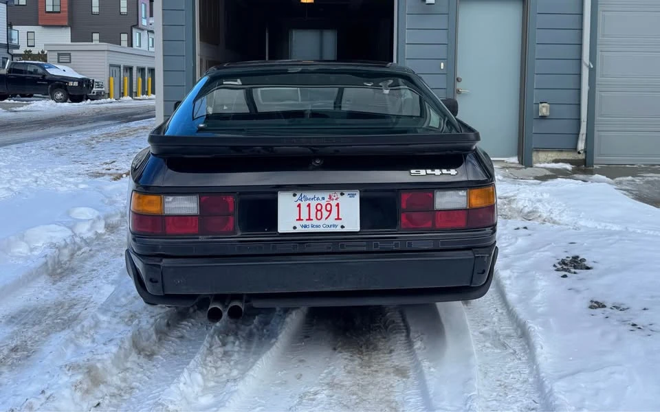 1986 Porsche 944 - Image 4 of 10