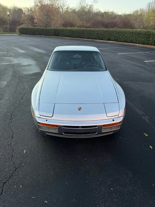 1986 Porsche 944 - Image 2 of 16