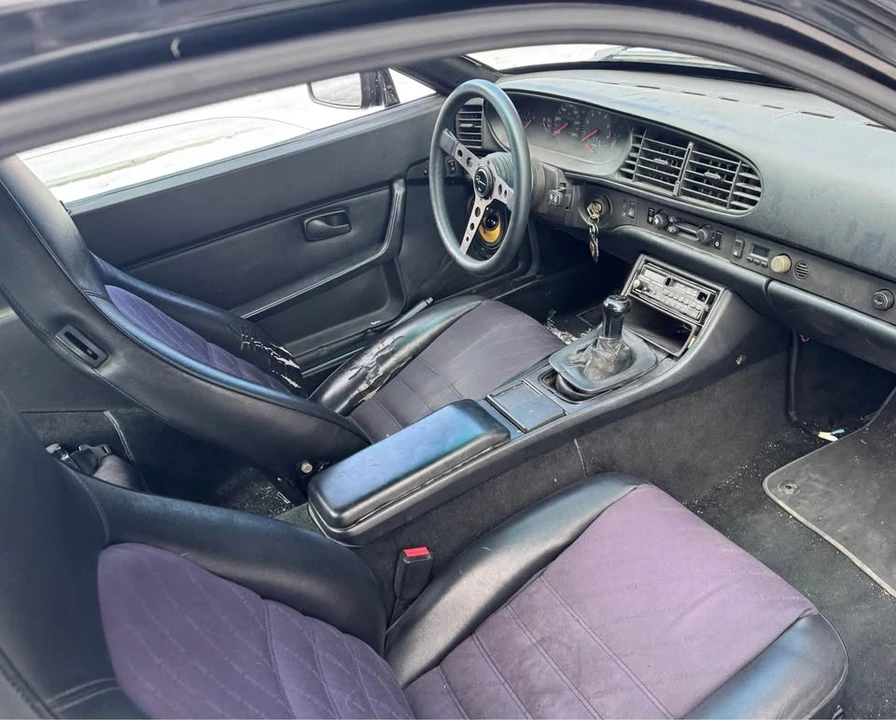 1986 Porsche 944 - Image 7 of 10