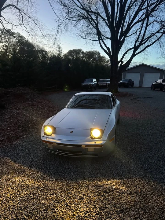 1986 Porsche 944 - Image 4 of 16