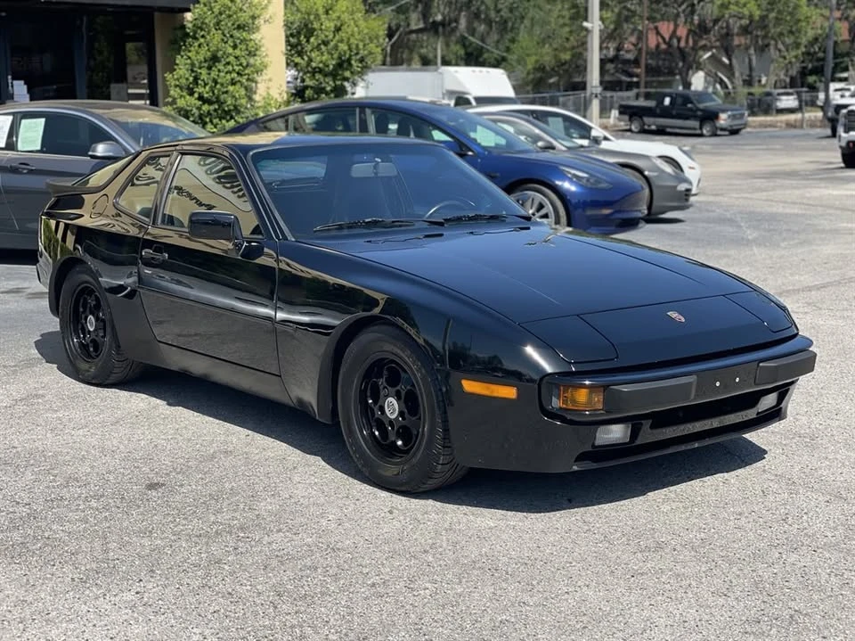 1986 Porsche 944 - Image 19 of 20