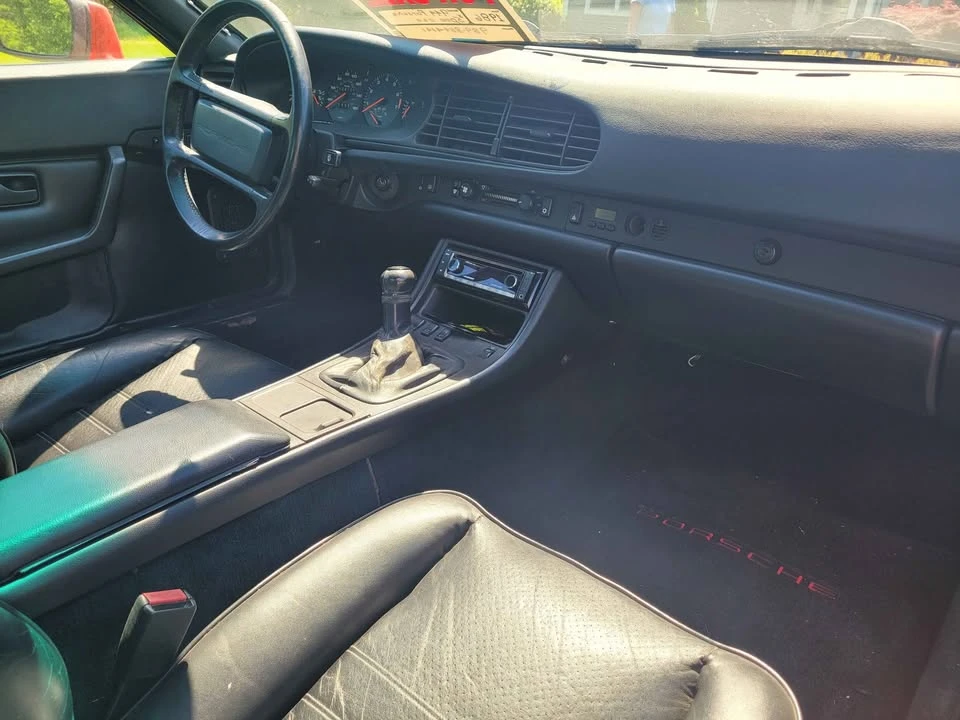 1986 Porsche 944 - Image 9 of 14