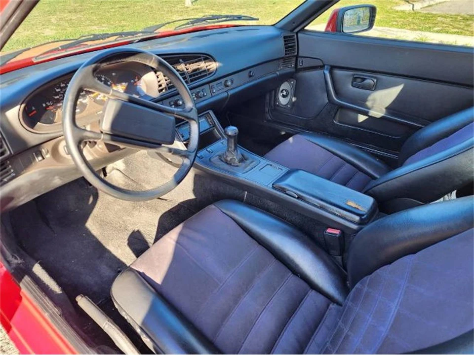 1986 Porsche 944 - Image 7 of 21