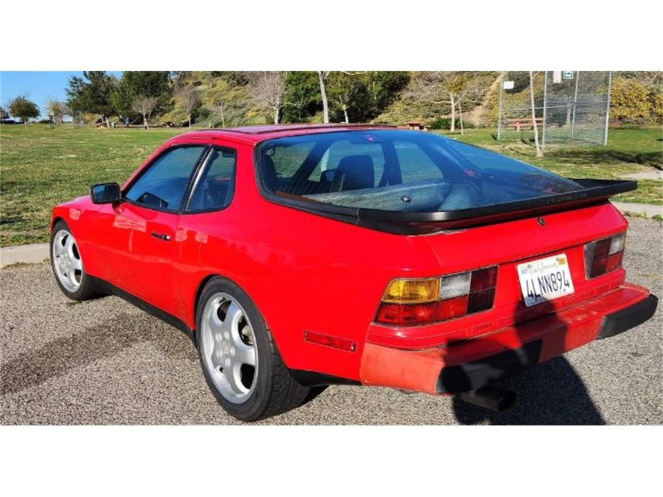 1986 Porsche 944 - Image 4 of 21