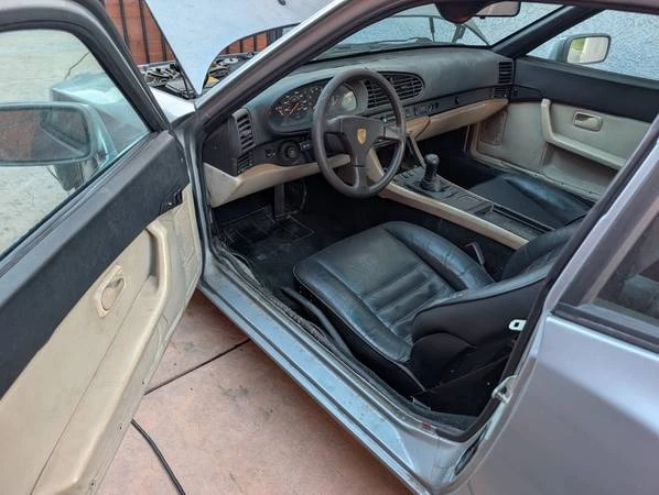 1986 Porsche 944 - Image 4 of 6