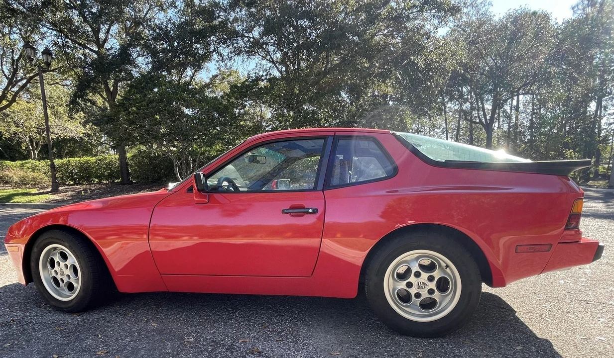 1986 Porsche 944 - Image 7 of 31