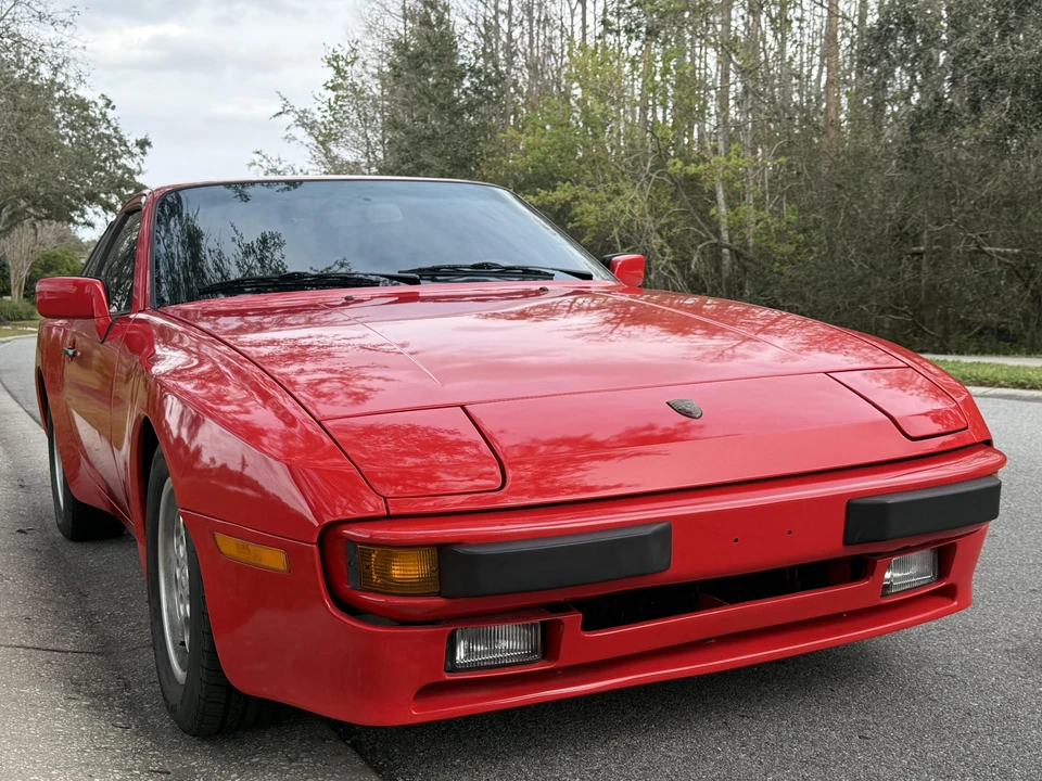 1986 Porsche 944 - Image 9 of 31