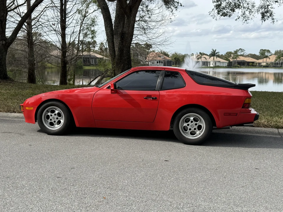1986 Porsche 944 - Image 18 of 31