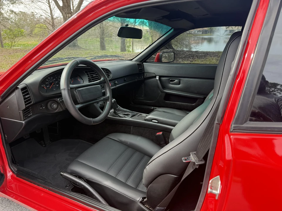 1986 Porsche 944 - Image 25 of 31