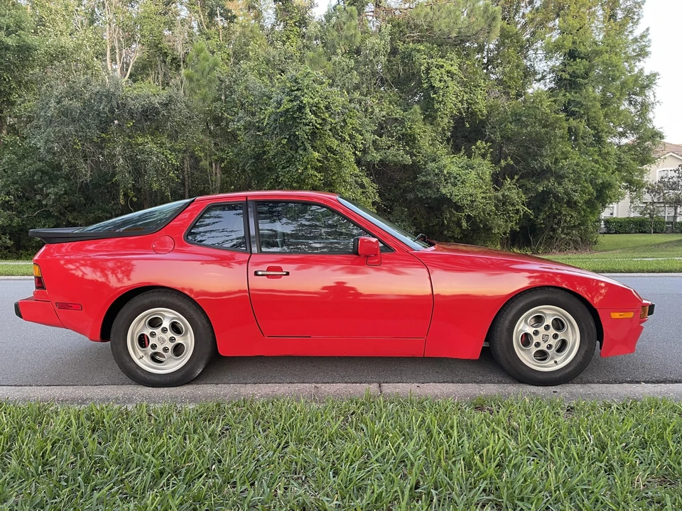 1986 Porsche 944 - Image 13 of 31