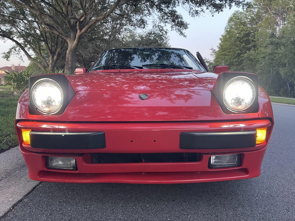 1986 Porsche 944 - Image 28 of 31