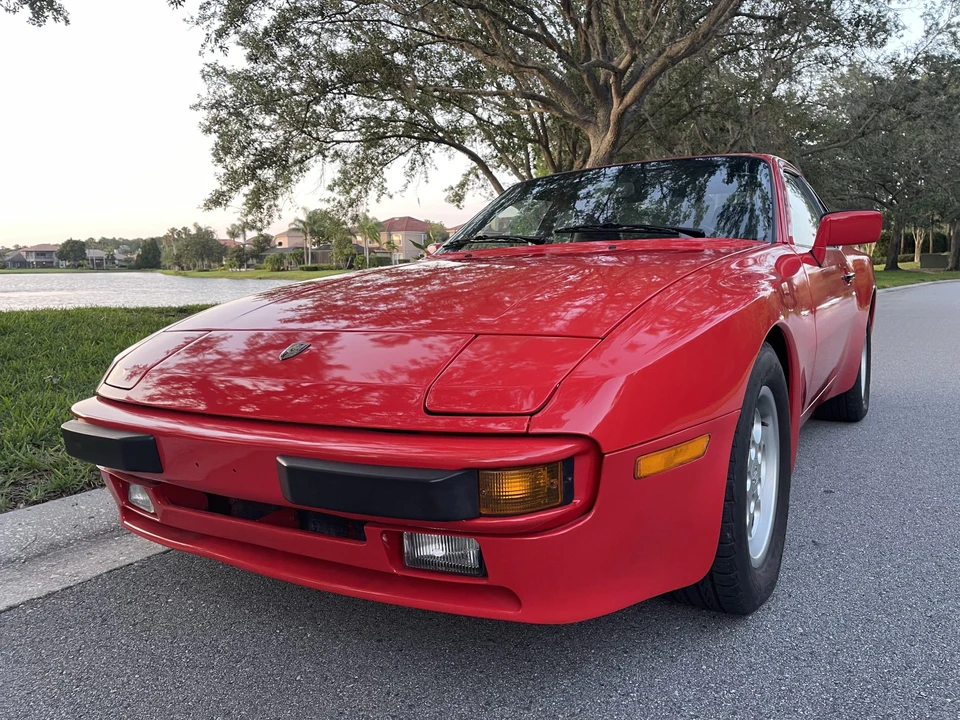 1986 Porsche 944 - Image 10 of 31