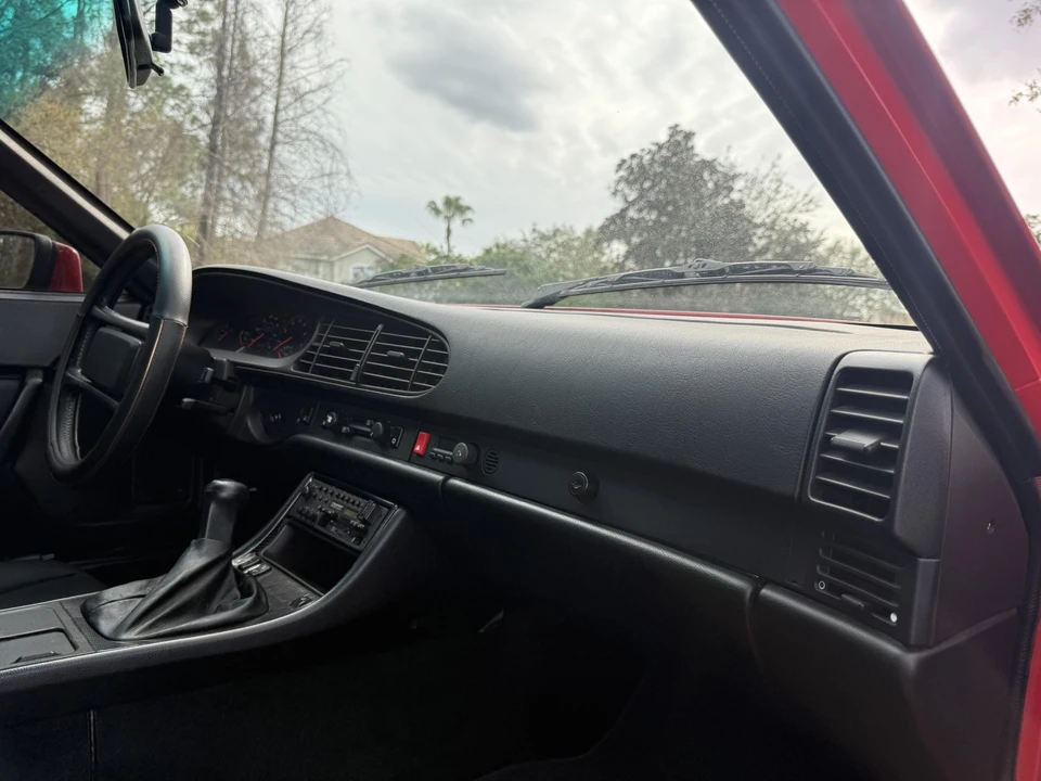 1986 Porsche 944 - Image 29 of 31