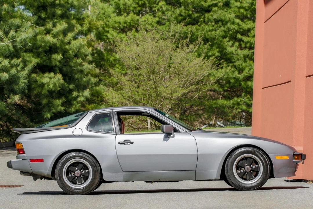 1986 Porsche 944 - Image 25 of 31