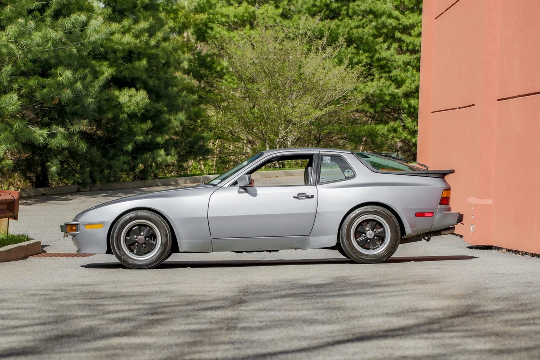 1986 Porsche 944 - Image 8 of 31