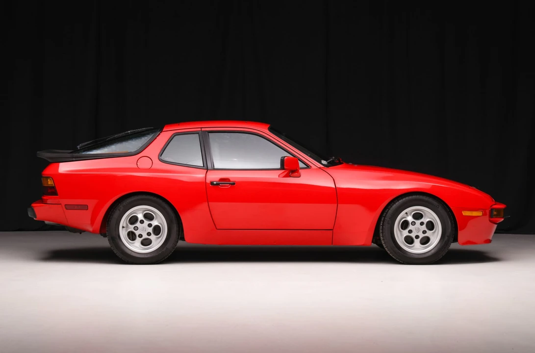 1986 Porsche 944 - Image 10 of 31