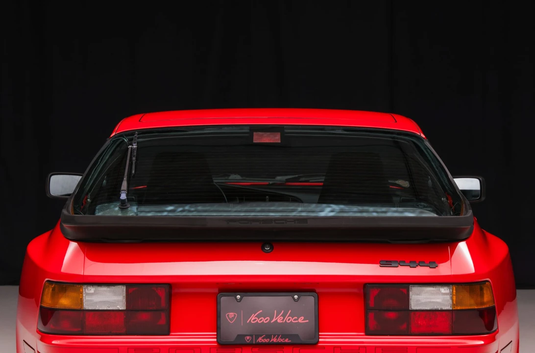 1986 Porsche 944 - Image 28 of 31