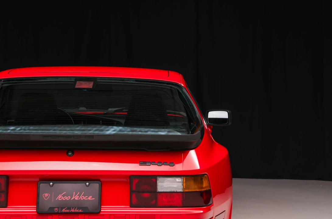 1986 Porsche 944 - Image 29 of 31