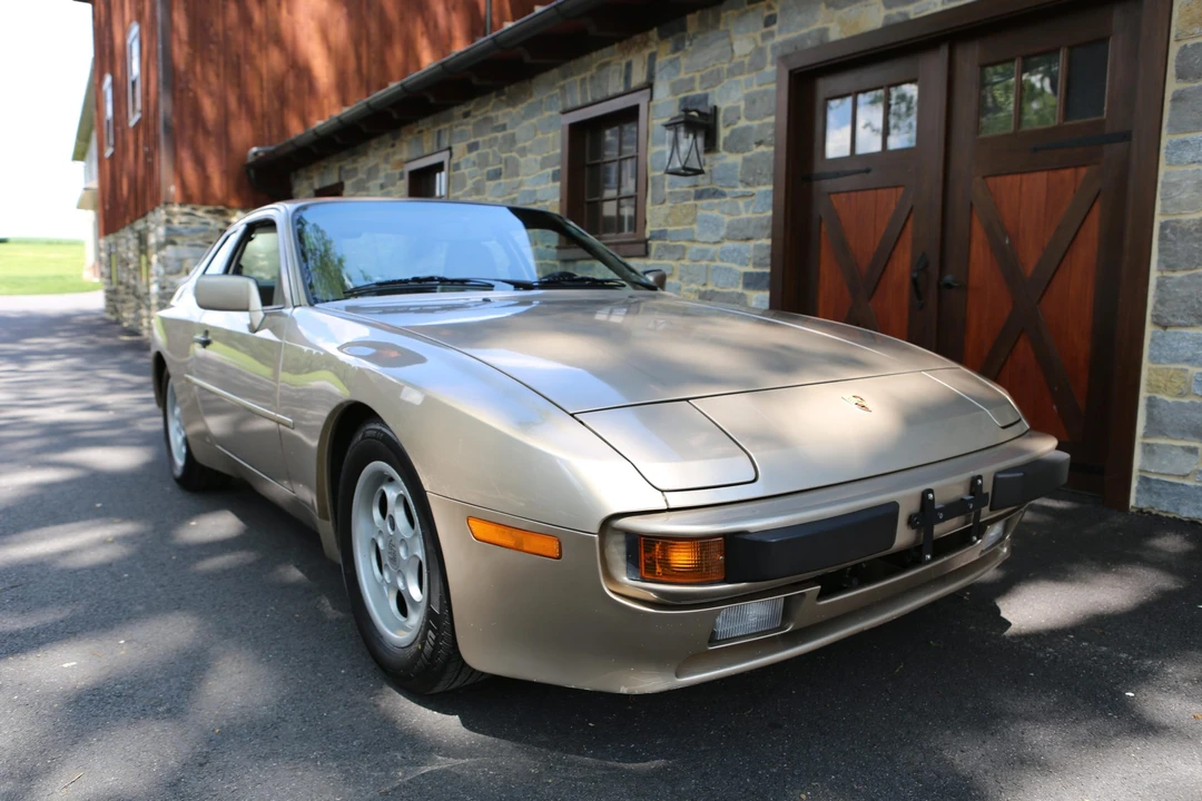 1986 Porsche 944 - Image 17 of 31