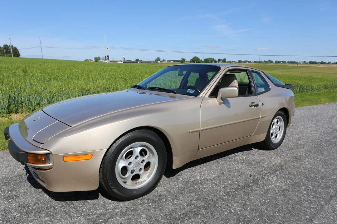 1986 Porsche 944 - Image 9 of 31