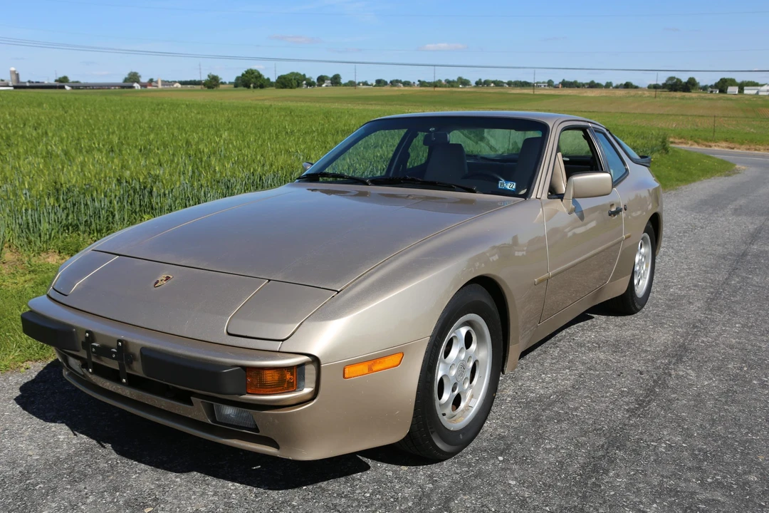 1986 Porsche 944 - Image 7 of 31