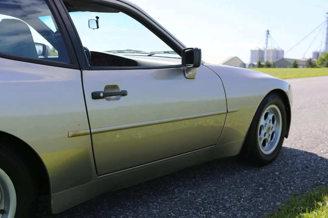 1986 Porsche 944 - Image 28 of 31