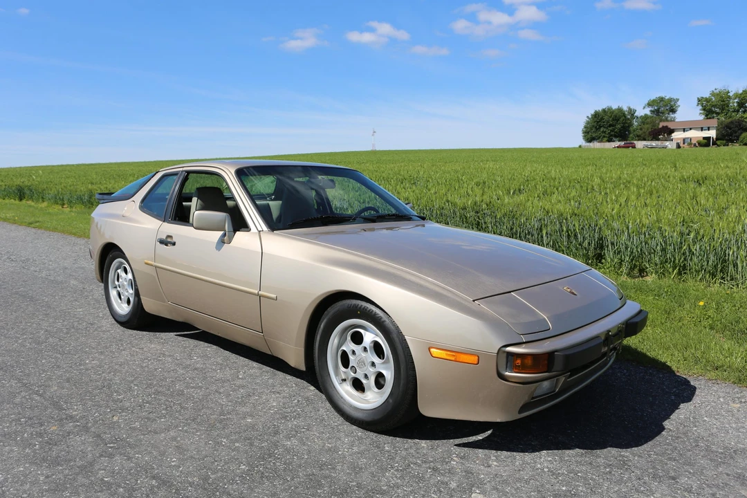 1986 Porsche 944 - Image 3 of 31
