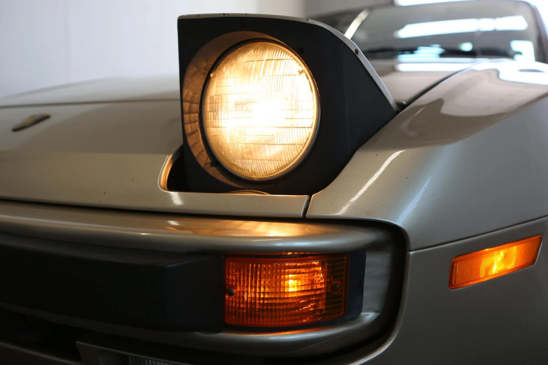 1986 Porsche 944 - Image 30 of 31