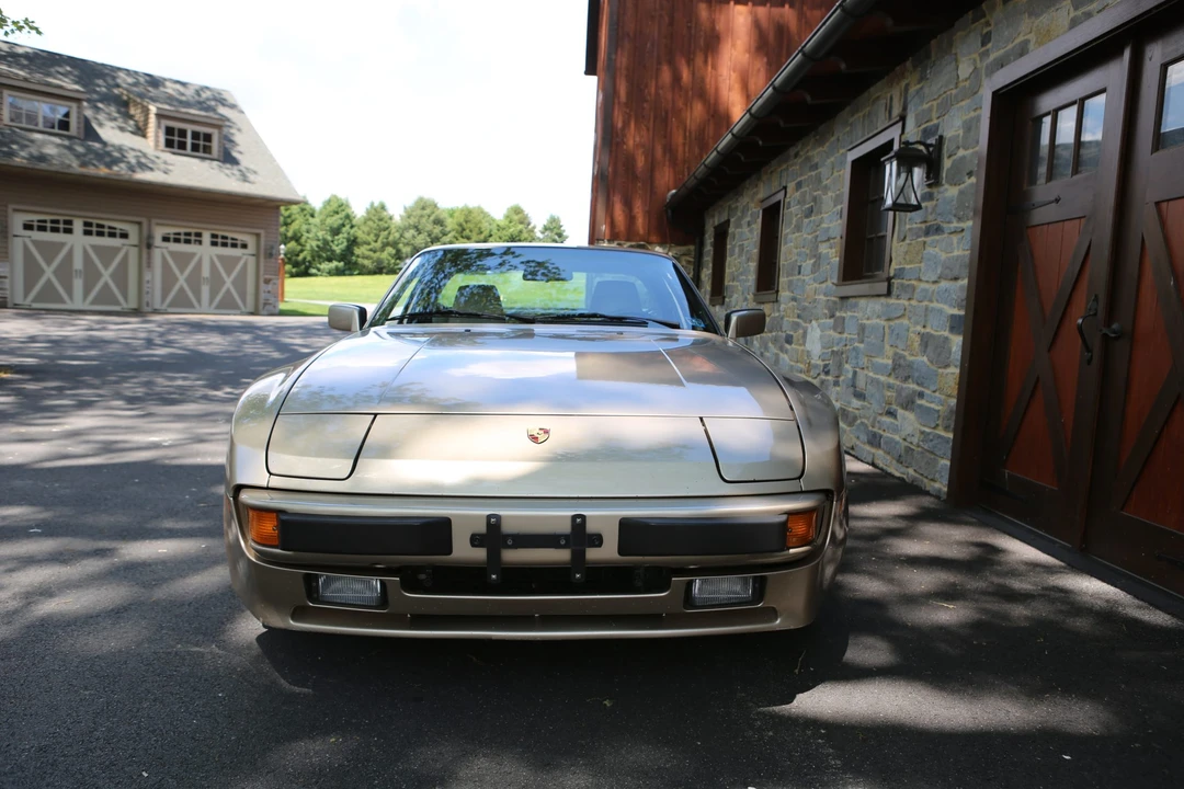 1986 Porsche 944 - Image 18 of 31