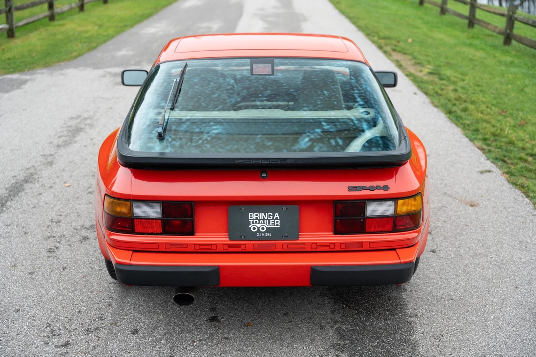 1986 Porsche 944 - Image 27 of 31